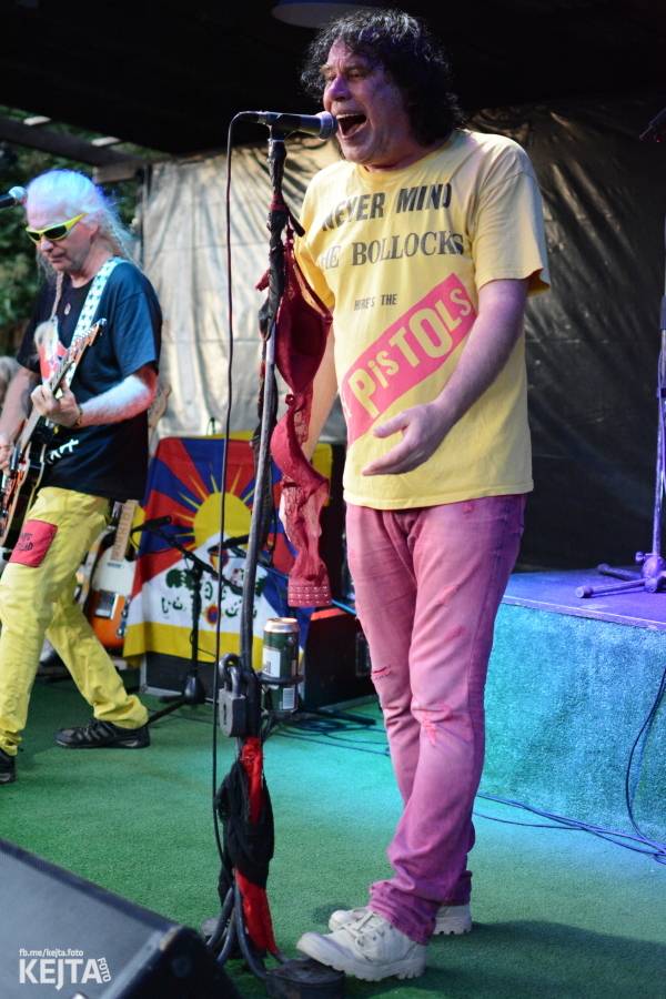 Visací zámek a Nežfaleš rozvášnili pražskou Modrou Vopici