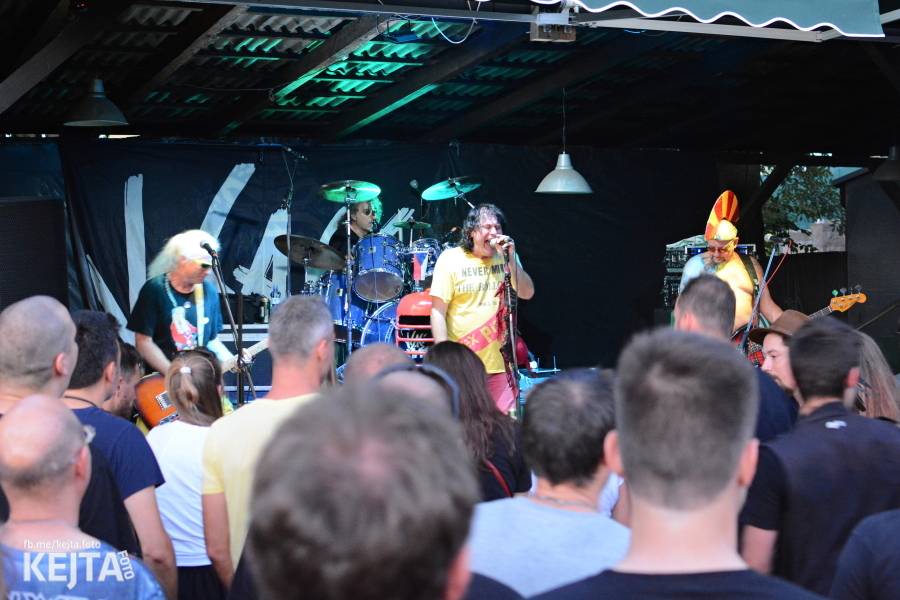 Visací zámek a Nežfaleš rozvášnili pražskou Modrou Vopici