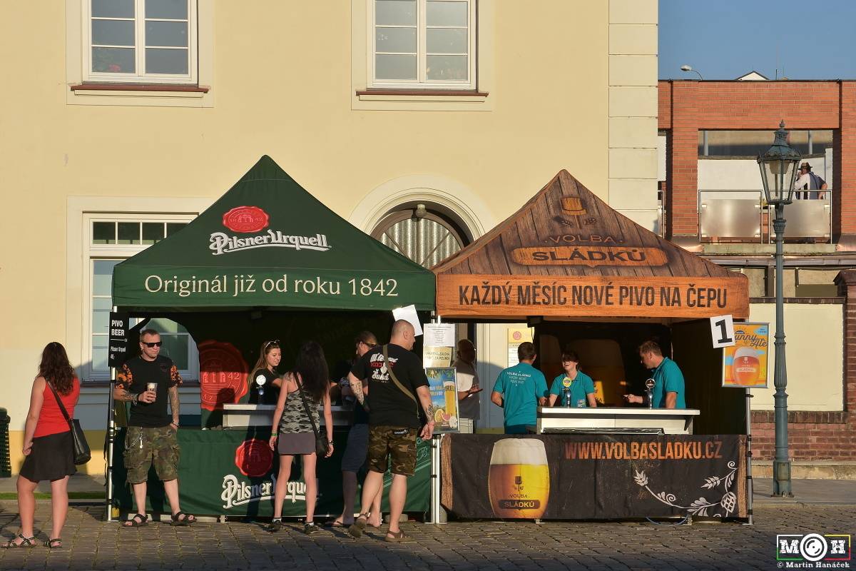 Léto v Prazdroji v Plzni přivítalo Kurtizány z 25. Avenue