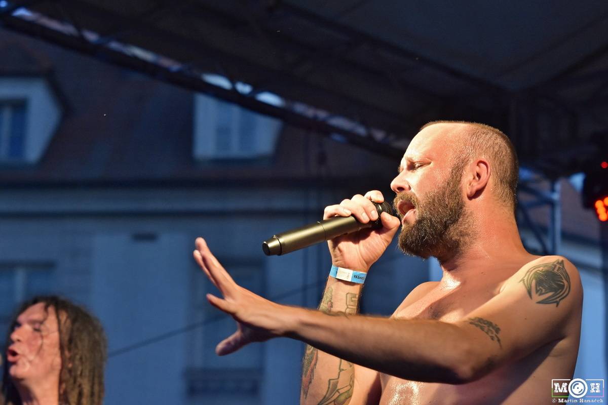 Léto v Prazdroji v Plzni přivítalo Kurtizány z 25. Avenue