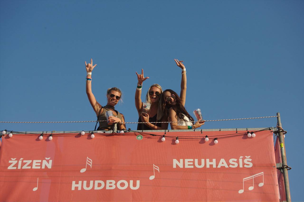 Hrady CZ na Švihově: V pátek vystoupili Anna K. i Michal Hrůza, Rybičky 48 zapálili ohně a Mydy Rabycad ukázali energii