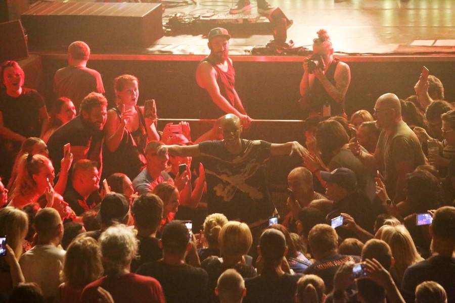 Skunk Anansie proměnili bratislavský klub v saunu