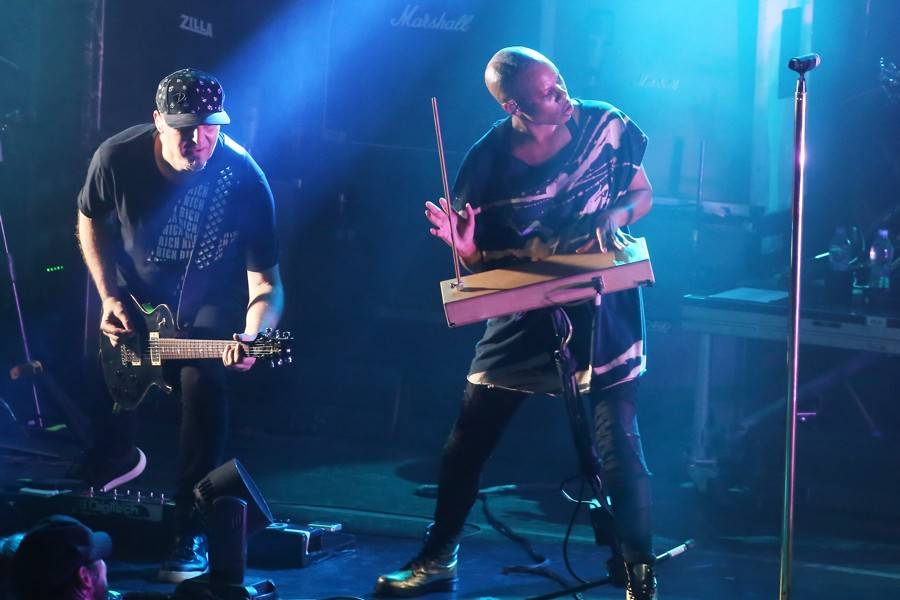 Skunk Anansie proměnili bratislavský klub v saunu