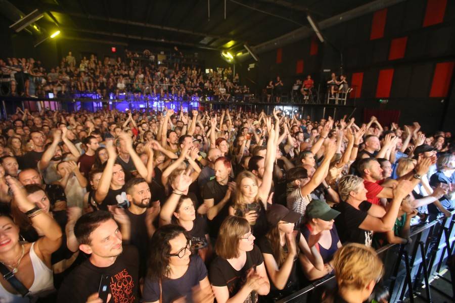 Skunk Anansie proměnili bratislavský klub v saunu