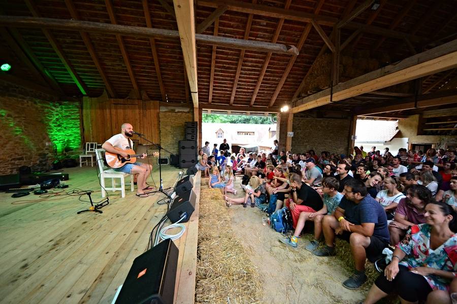 Slavonice Fest má za sebou šestý ročník. Zahráli Tomáš Klus, Buty, Pokáč i David Koller
