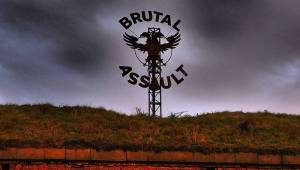 Závěr festivalu Brutal Assault byl ve znamení plamenů i duhy. Hráli Napalm Death, Rotting Christ nebo Raised Fist