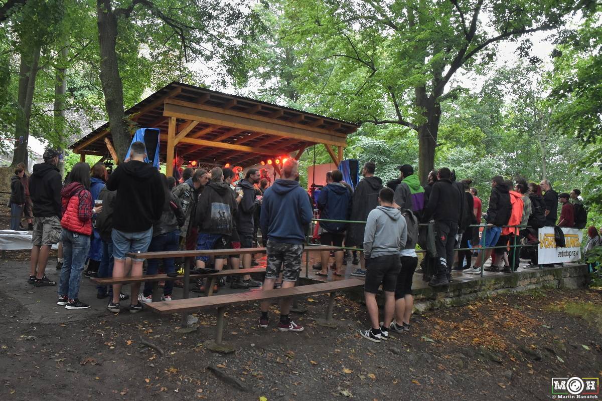 Prasofest č. 7 přivezl pod hrad Vlčtejn Viléma Čoka, Hentai Corporation, Muchu i Totální nasazení