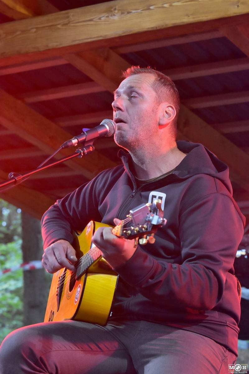 Prasofest č. 7 přivezl pod hrad Vlčtejn Viléma Čoka, Hentai Corporation, Muchu i Totální nasazení