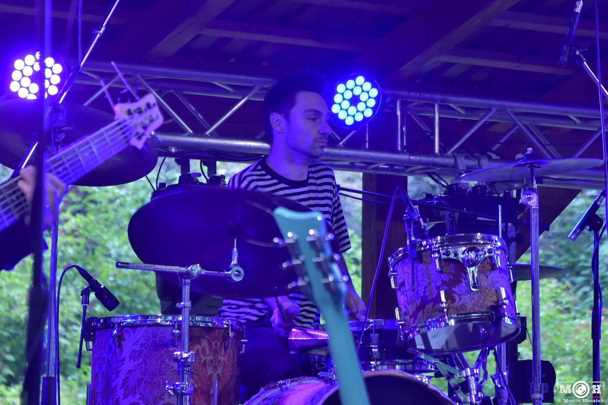 Prasofest č. 7 přivezl pod hrad Vlčtejn Viléma Čoka, Hentai Corporation, Muchu i Totální nasazení