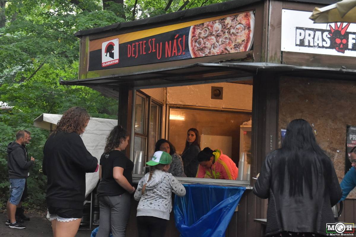 Prasofest č. 7 přivezl pod hrad Vlčtejn Viléma Čoka, Hentai Corporation, Muchu i Totální nasazení