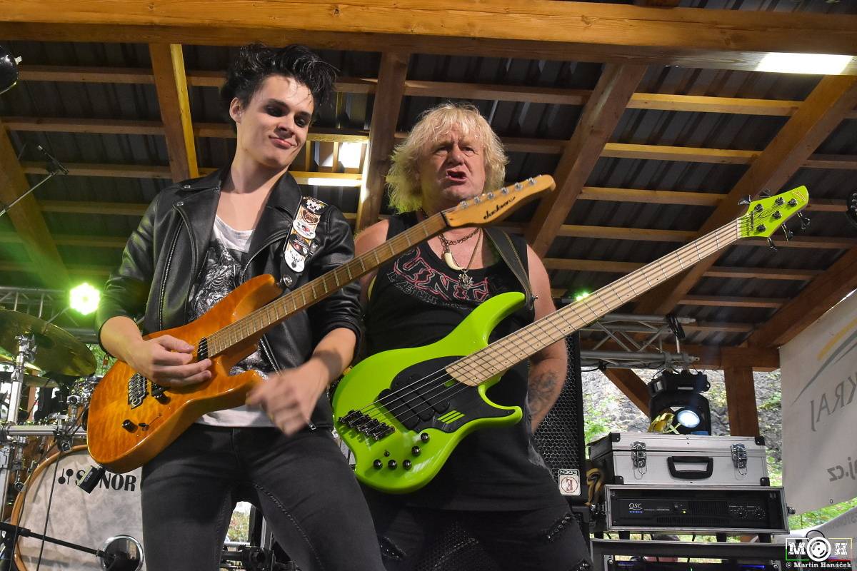 Prasofest č. 7 přivezl pod hrad Vlčtejn Viléma Čoka, Hentai Corporation, Muchu i Totální nasazení