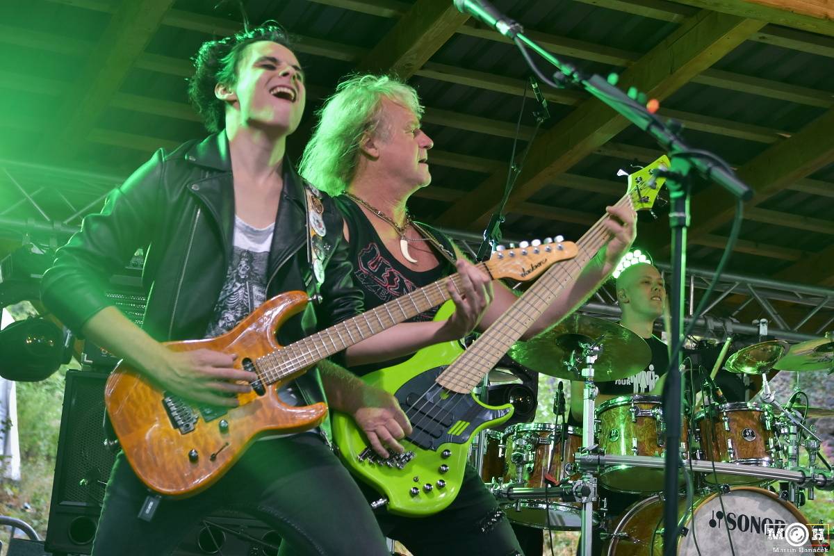 Prasofest č. 7 přivezl pod hrad Vlčtejn Viléma Čoka, Hentai Corporation, Muchu i Totální nasazení