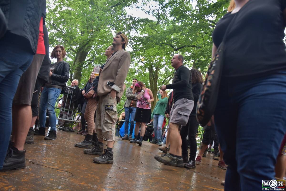 Prasofest č. 7 přivezl pod hrad Vlčtejn Viléma Čoka, Hentai Corporation, Muchu i Totální nasazení