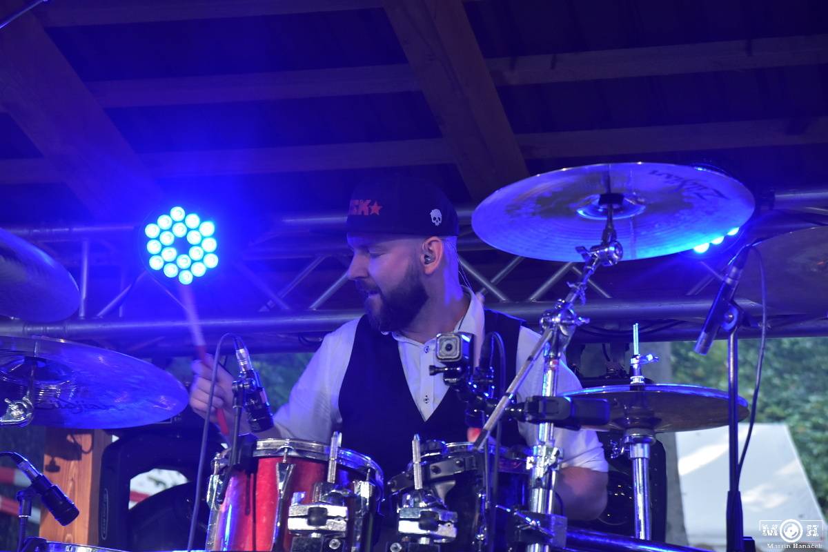 Prasofest č. 7 přivezl pod hrad Vlčtejn Viléma Čoka, Hentai Corporation, Muchu i Totální nasazení