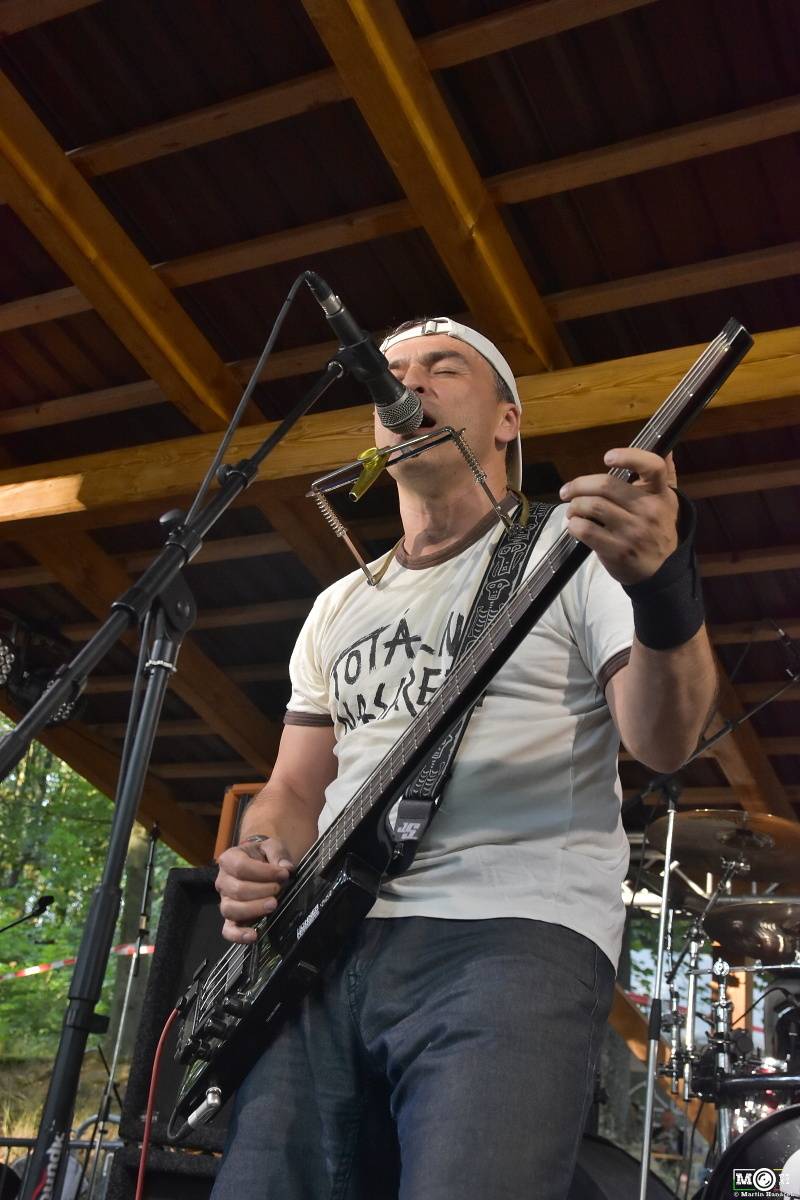 Prasofest č. 7 přivezl pod hrad Vlčtejn Viléma Čoka, Hentai Corporation, Muchu i Totální nasazení