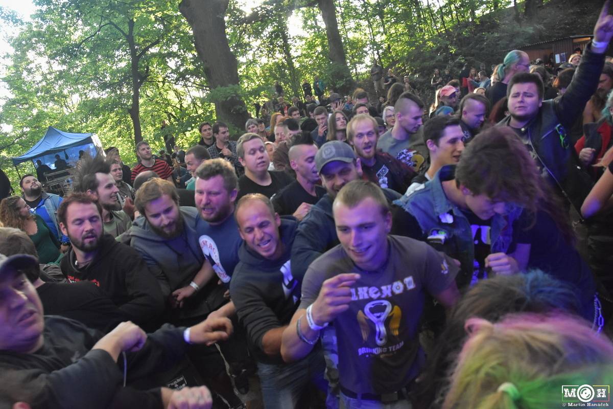 Prasofest č. 7 přivezl pod hrad Vlčtejn Viléma Čoka, Hentai Corporation, Muchu i Totální nasazení