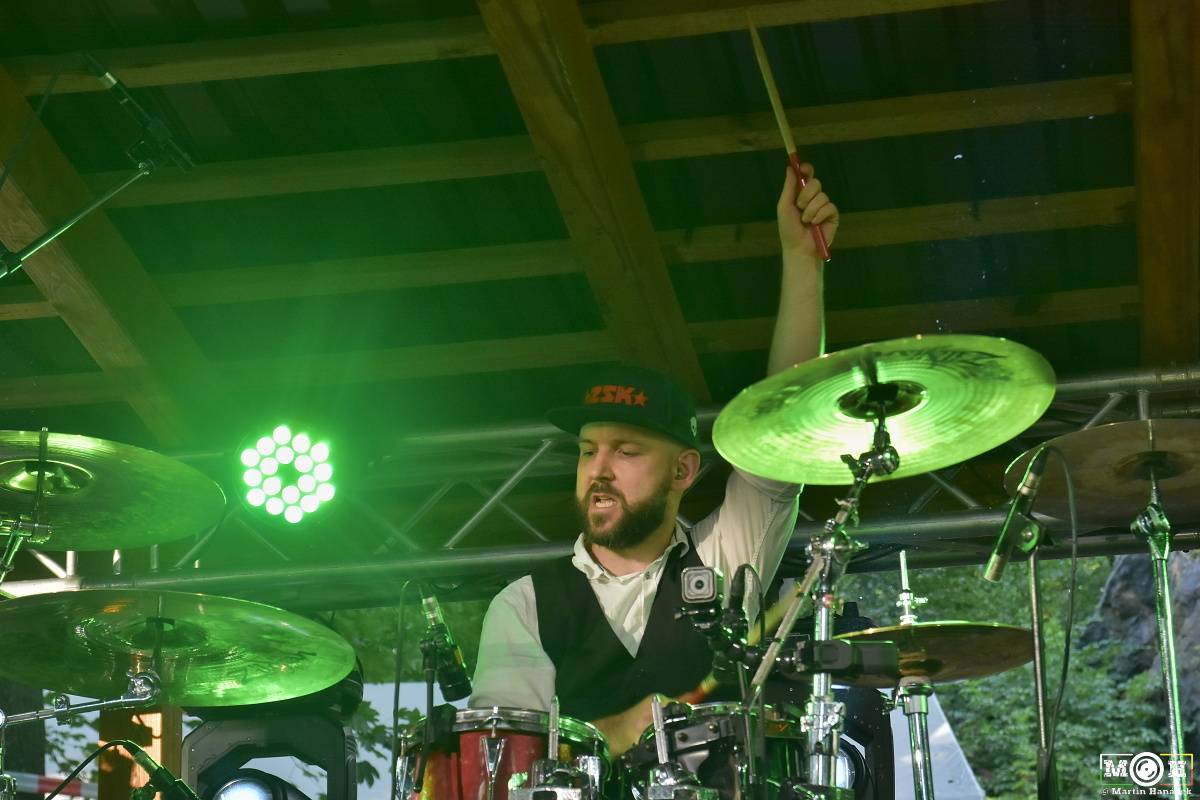 Prasofest č. 7 přivezl pod hrad Vlčtejn Viléma Čoka, Hentai Corporation, Muchu i Totální nasazení