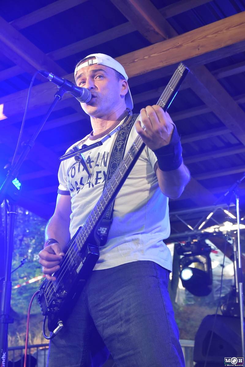 Prasofest č. 7 přivezl pod hrad Vlčtejn Viléma Čoka, Hentai Corporation, Muchu i Totální nasazení