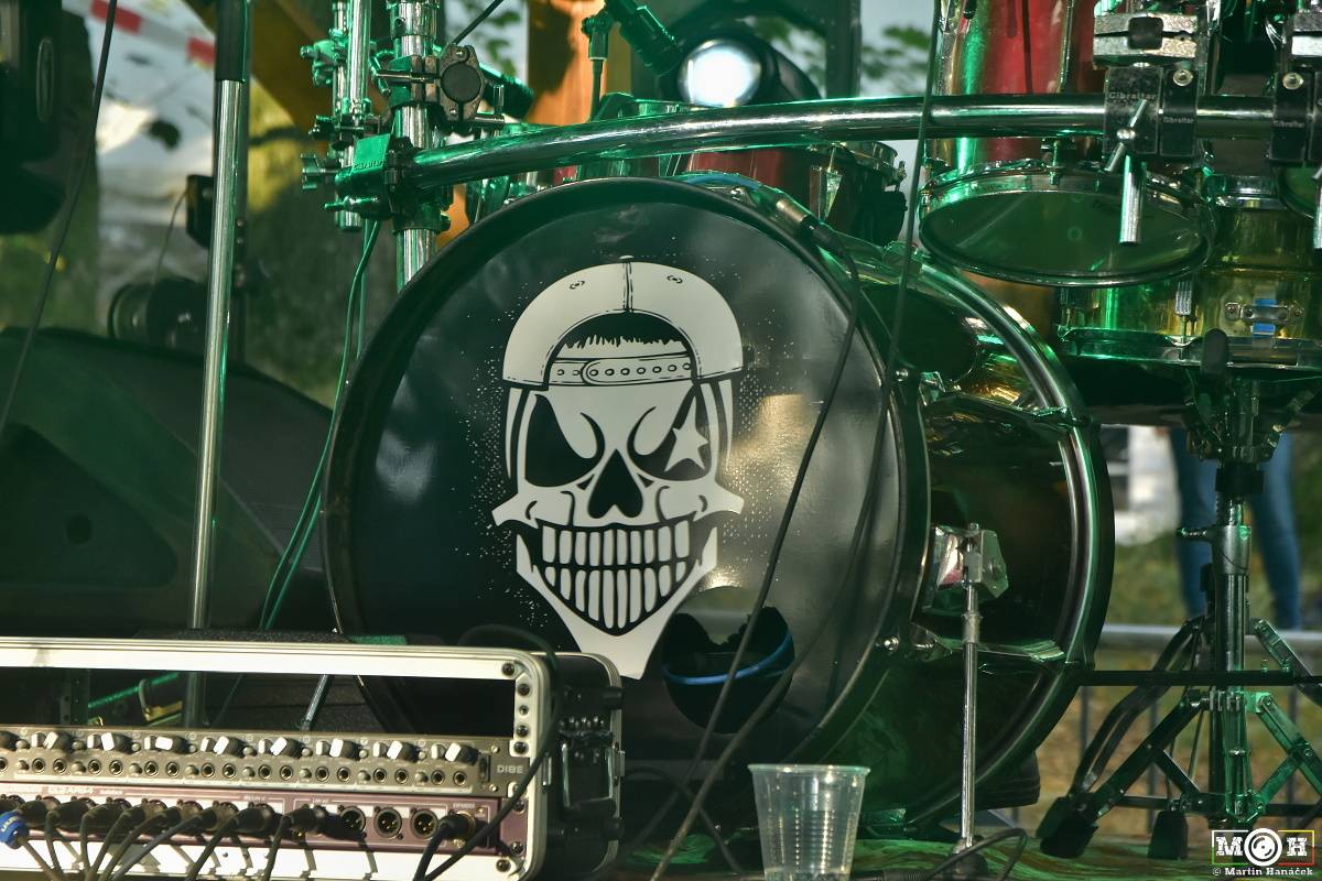 Prasofest č. 7 přivezl pod hrad Vlčtejn Viléma Čoka, Hentai Corporation, Muchu i Totální nasazení