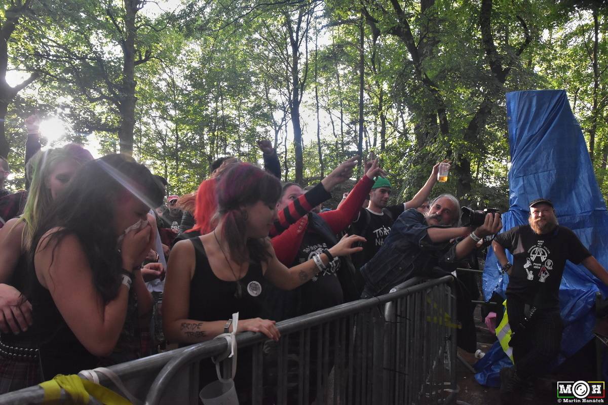 Prasofest č. 7 přivezl pod hrad Vlčtejn Viléma Čoka, Hentai Corporation, Muchu i Totální nasazení