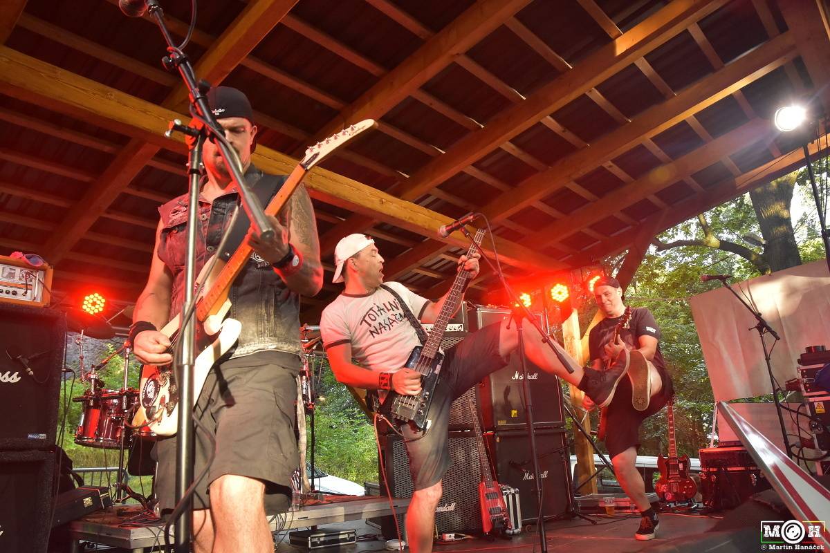 Prasofest č. 7 přivezl pod hrad Vlčtejn Viléma Čoka, Hentai Corporation, Muchu i Totální nasazení
