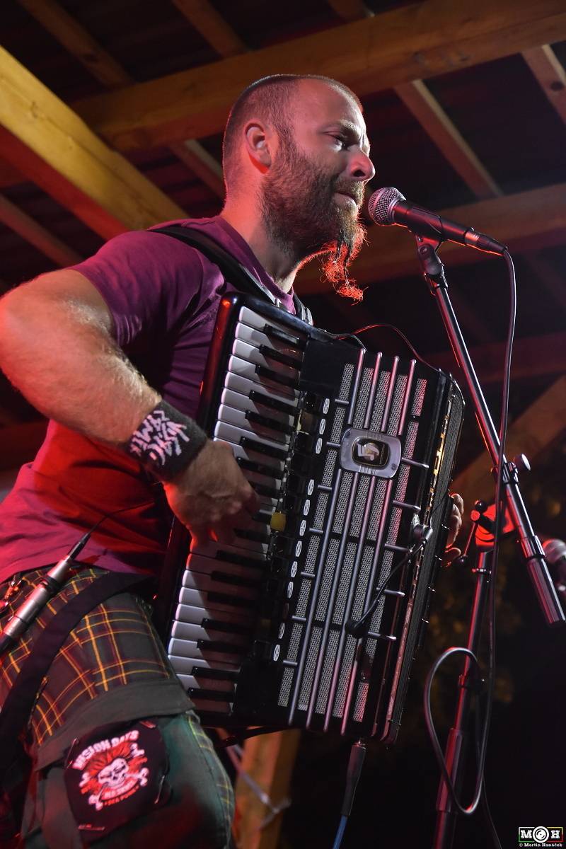 Prasofest č. 7 přivezl pod hrad Vlčtejn Viléma Čoka, Hentai Corporation, Muchu i Totální nasazení