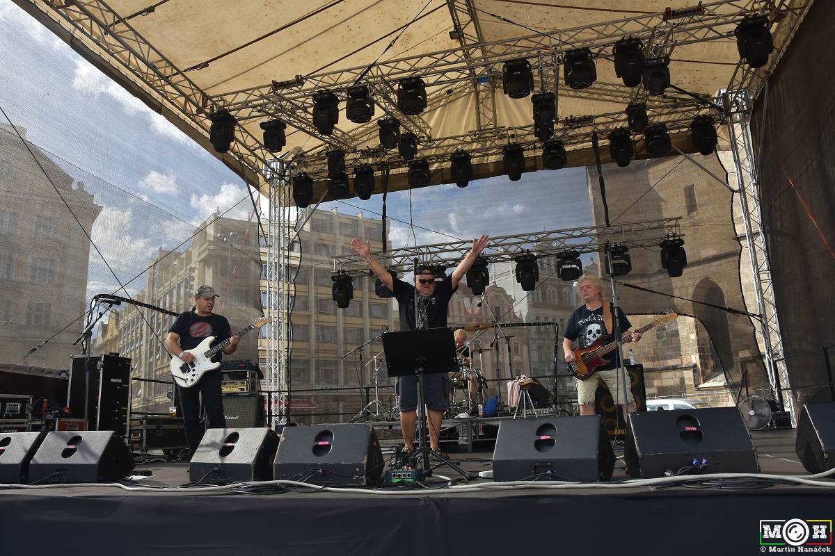 Živá ulice v Plzni: Monika Načeva, Michal Pavlíček, Michal Ambrož nebo Lenka Dusilová oslavovali svobodu