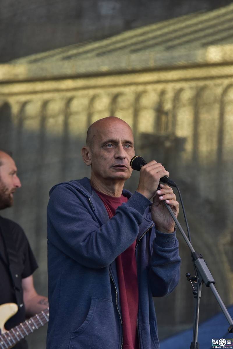 Živá ulice v Plzni: Monika Načeva, Michal Pavlíček, Michal Ambrož nebo Lenka Dusilová oslavovali svobodu