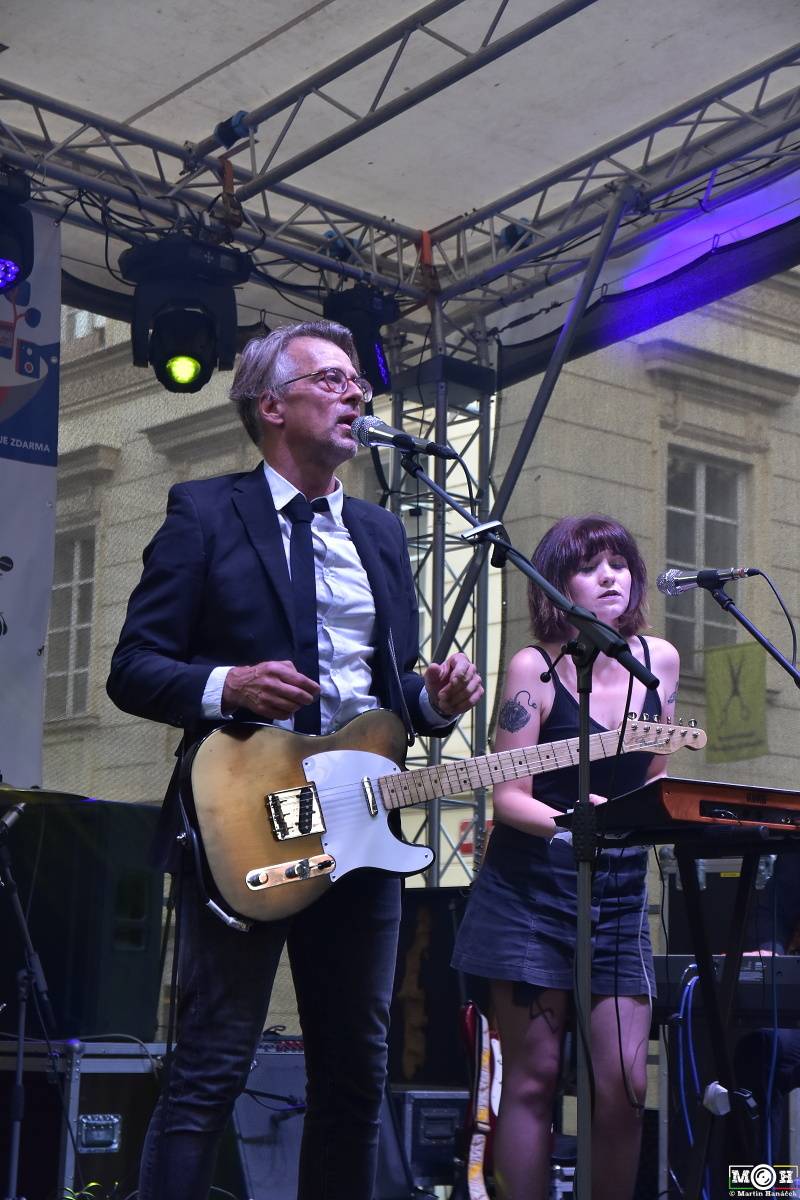 Živá ulice v Plzni: Monika Načeva, Michal Pavlíček, Michal Ambrož nebo Lenka Dusilová oslavovali svobodu