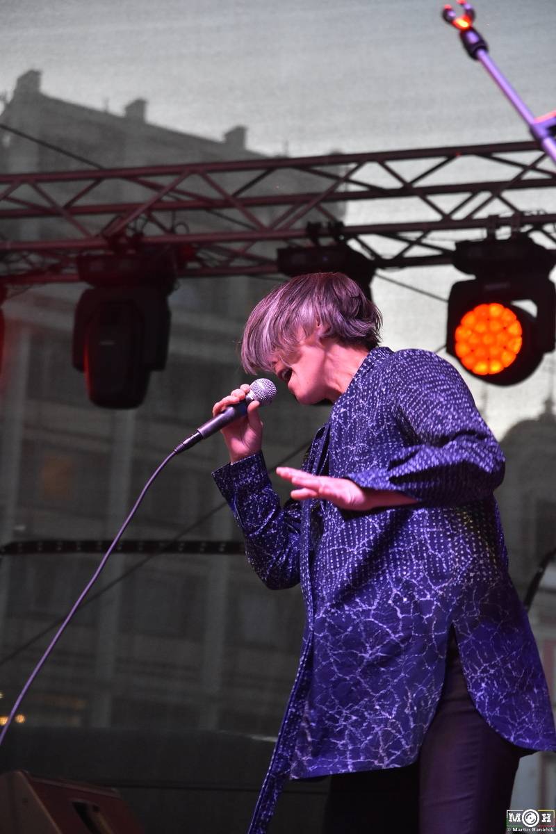 Živá ulice v Plzni: Monika Načeva, Michal Pavlíček, Michal Ambrož nebo Lenka Dusilová oslavovali svobodu