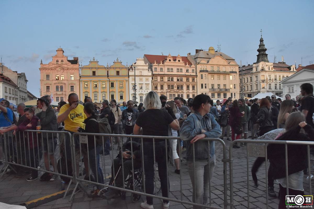 Živá ulice v Plzni: Monika Načeva, Michal Pavlíček, Michal Ambrož nebo Lenka Dusilová oslavovali svobodu