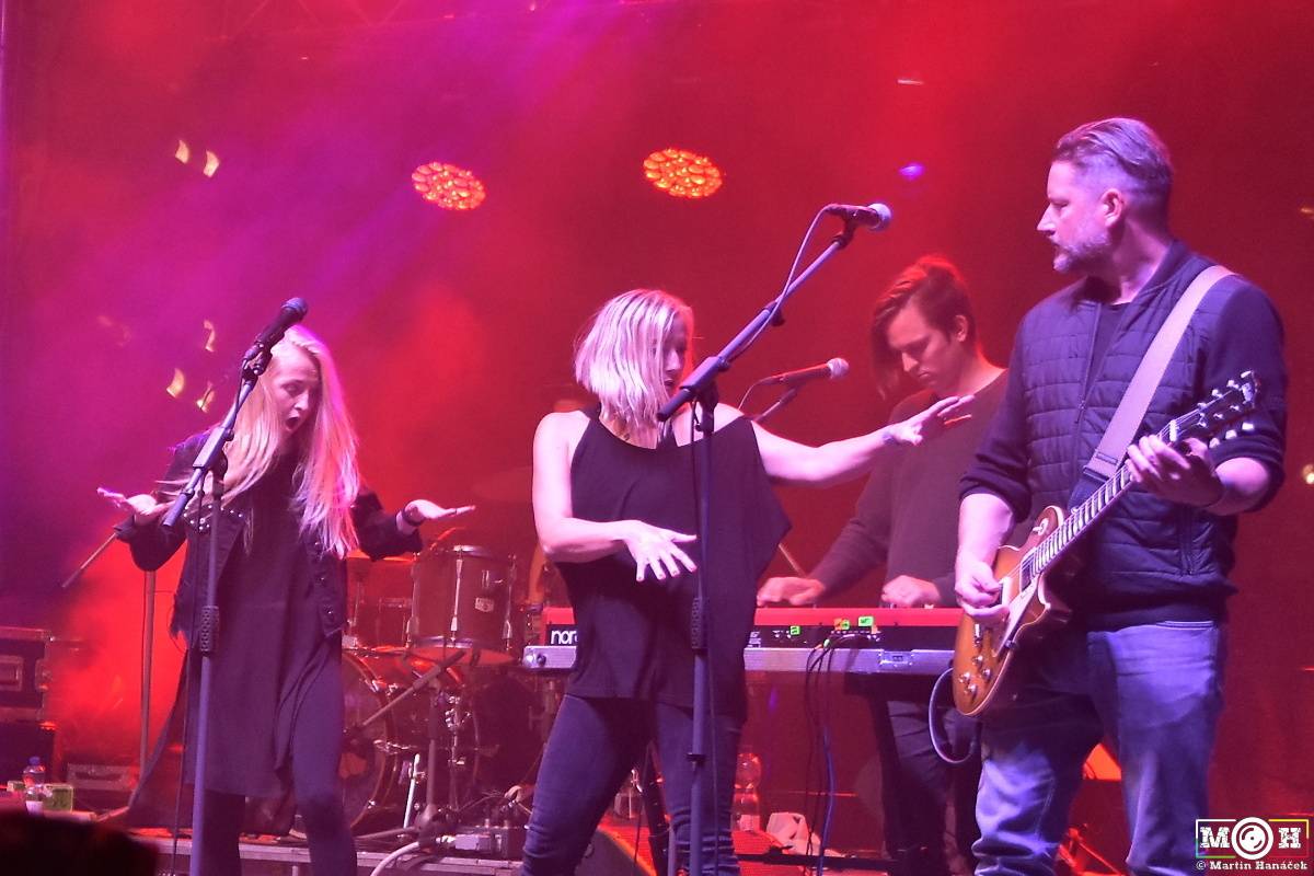 Živá ulice v Plzni: Monika Načeva, Michal Pavlíček, Michal Ambrož nebo Lenka Dusilová oslavovali svobodu