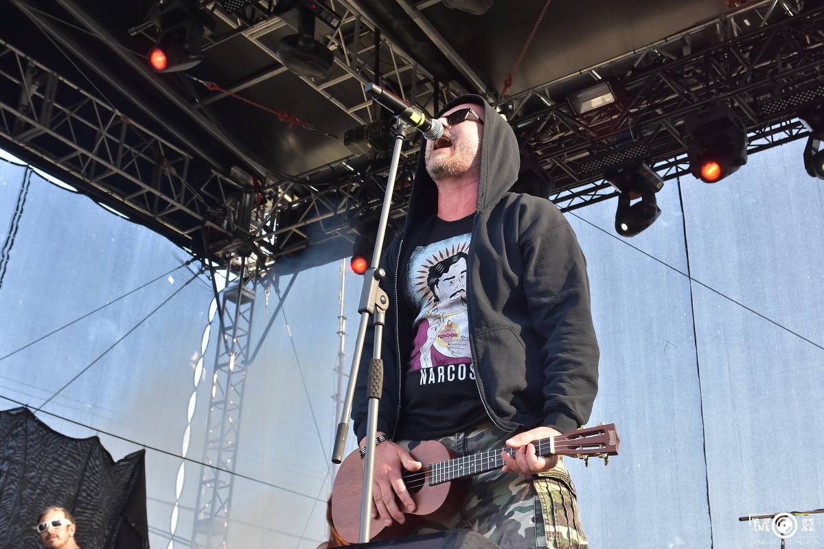 Létofest zamířil do Plzně: Za teplého počasí bavili Monkey Business, Pražský výběr i Marek Ztracený