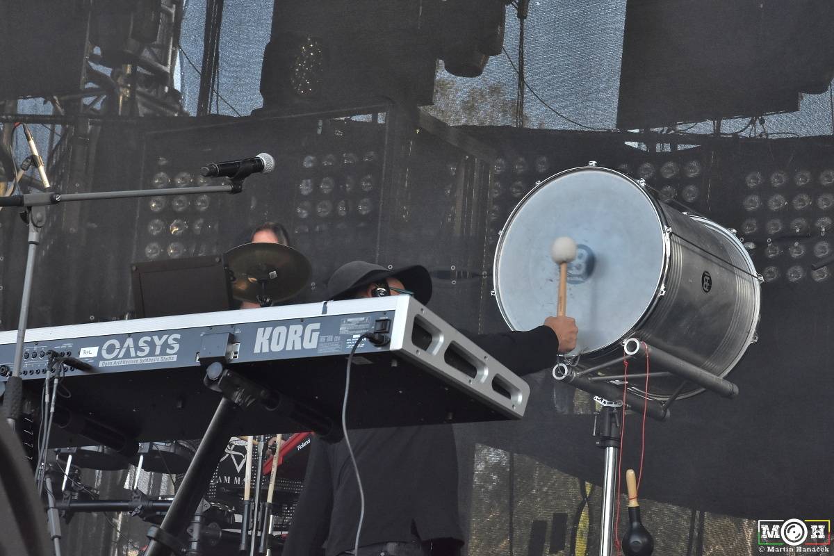 Létofest zamířil do Plzně: Za teplého počasí bavili Monkey Business, Pražský výběr i Marek Ztracený