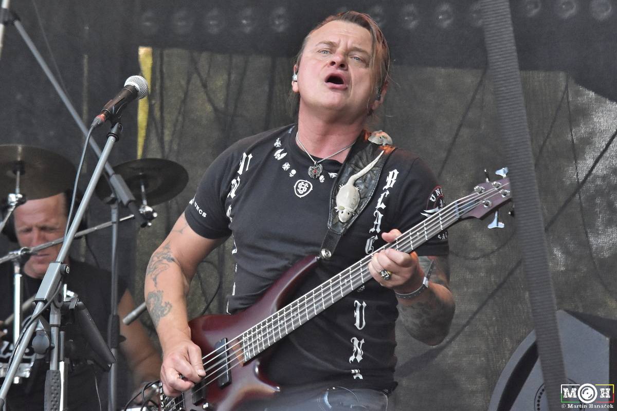 Létofest zamířil do Plzně: Za teplého počasí bavili Monkey Business, Pražský výběr i Marek Ztracený