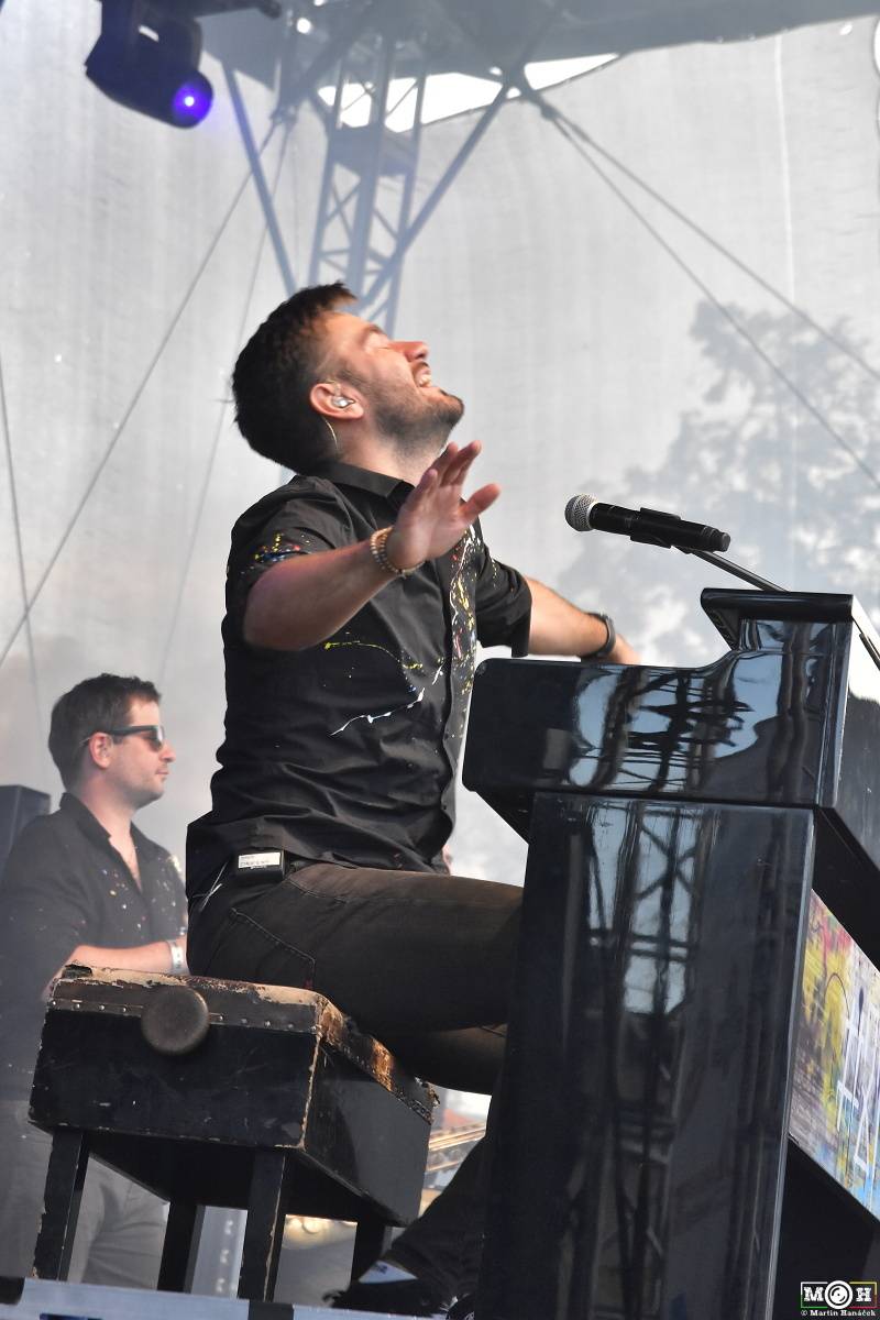 Létofest zamířil do Plzně: Za teplého počasí bavili Monkey Business, Pražský výběr i Marek Ztracený