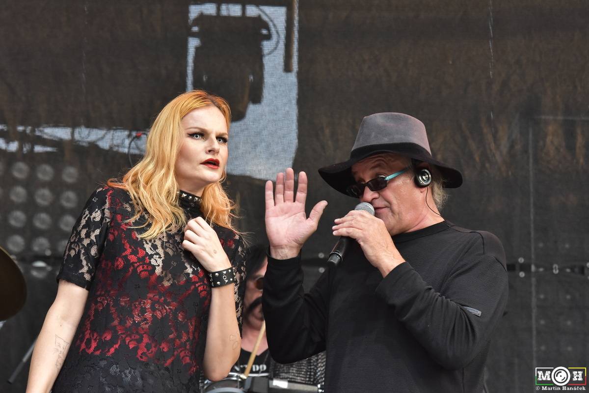 Létofest zamířil do Plzně: Za teplého počasí bavili Monkey Business, Pražský výběr i Marek Ztracený