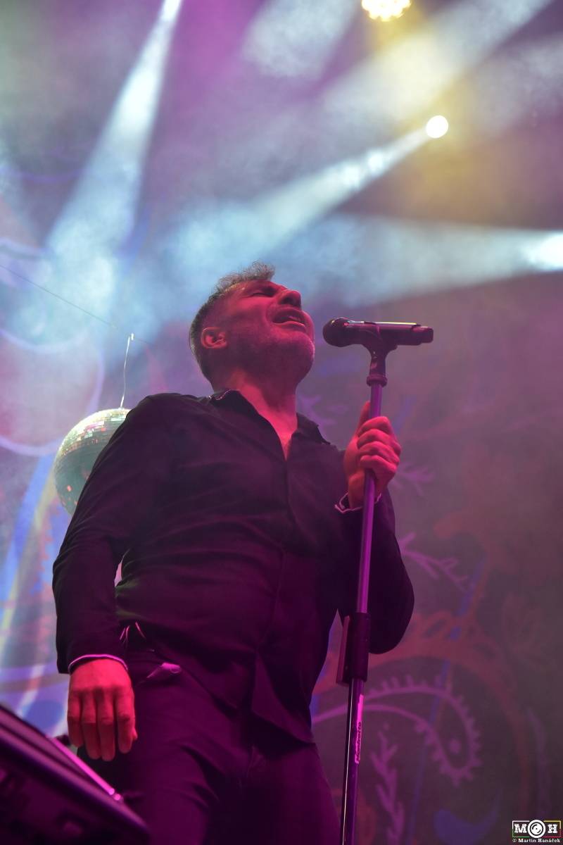 Létofest zamířil do Plzně: Za teplého počasí bavili Monkey Business, Pražský výběr i Marek Ztracený