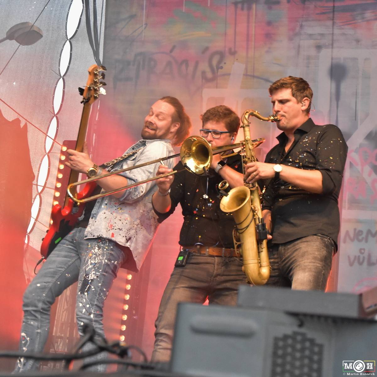 Létofest zamířil do Plzně: Za teplého počasí bavili Monkey Business, Pražský výběr i Marek Ztracený