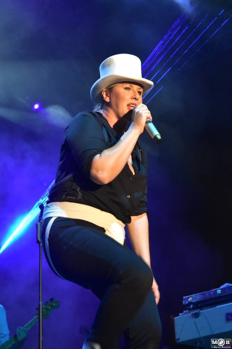 Létofest zamířil do Plzně: Za teplého počasí bavili Monkey Business, Pražský výběr i Marek Ztracený