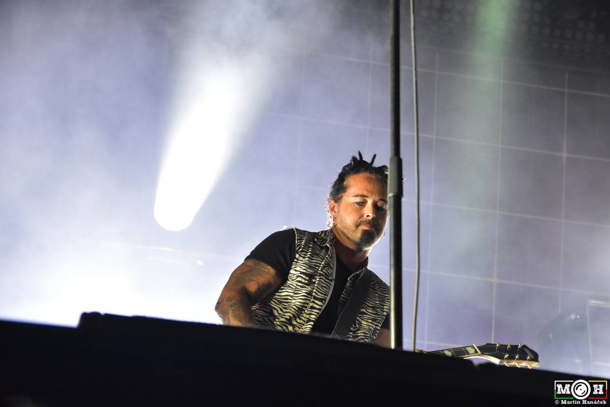 Létofest zamířil do Plzně: Za teplého počasí bavili Monkey Business, Pražský výběr i Marek Ztracený