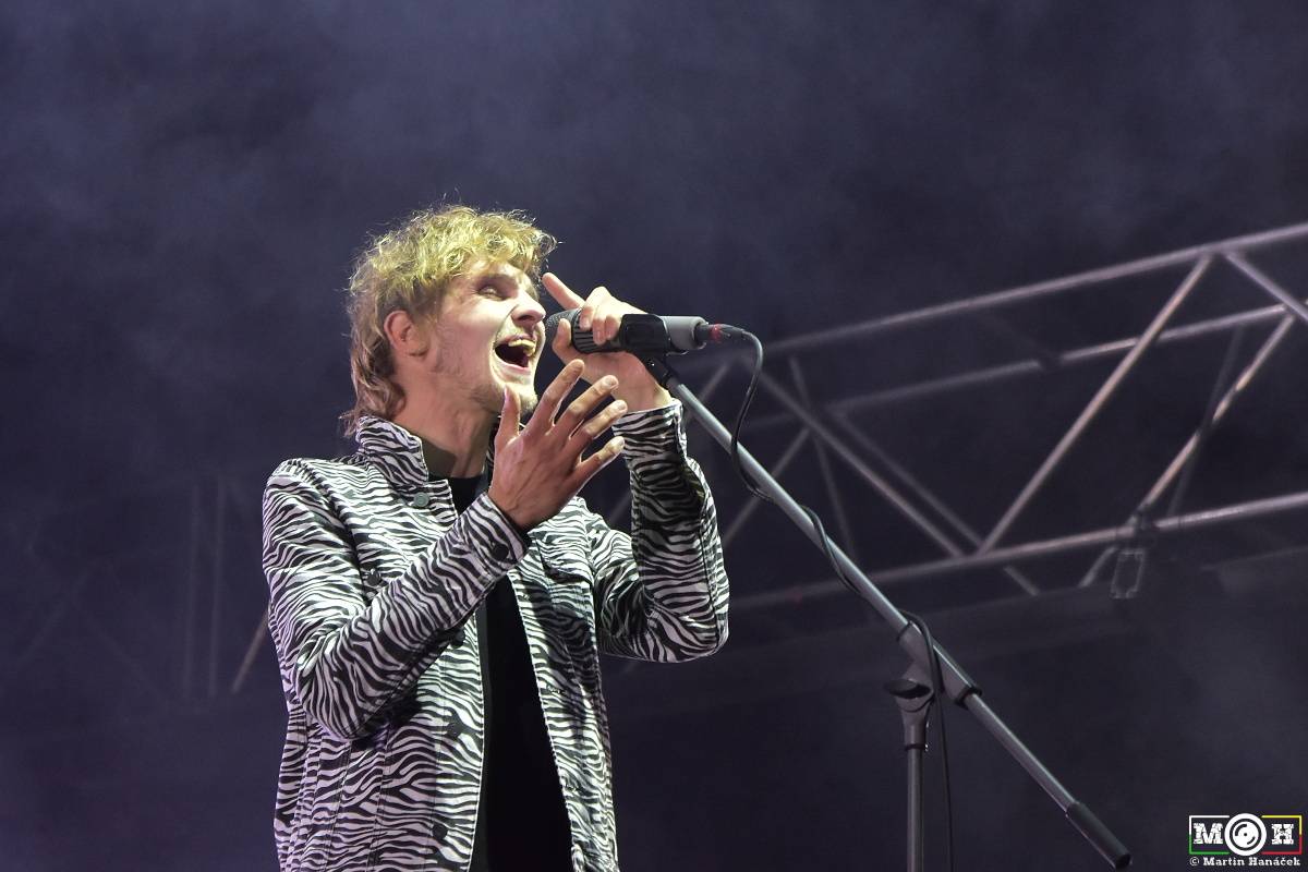 Létofest zamířil do Plzně: Za teplého počasí bavili Monkey Business, Pražský výběr i Marek Ztracený