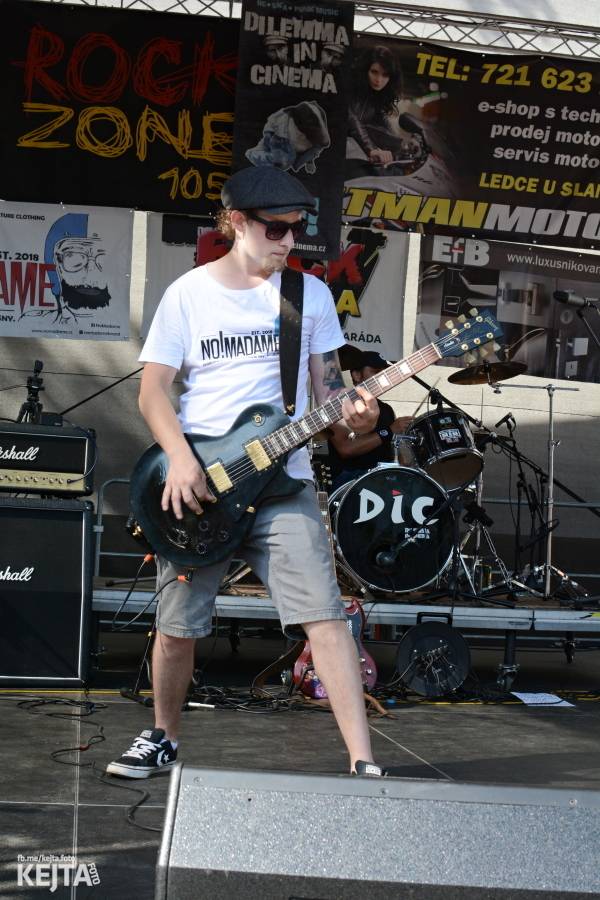 Valník podvacáté: Slánský festival viděl Visací zámek, Wohnout i Prague Conspiracy