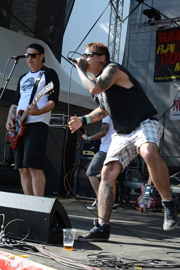 Valník podvacáté: Slánský festival viděl Visací zámek, Wohnout i Prague Conspiracy