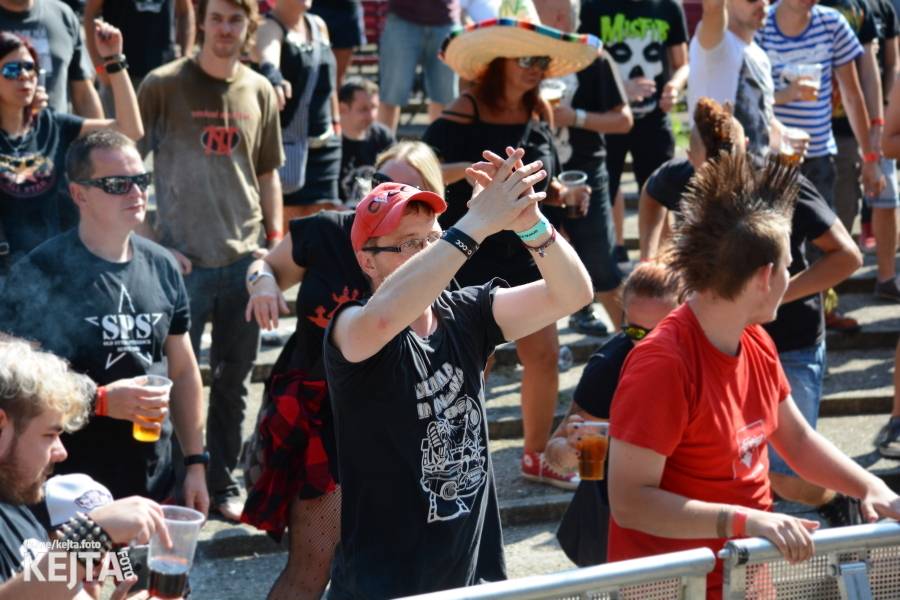 Valník podvacáté: Slánský festival viděl Visací zámek, Wohnout i Prague Conspiracy