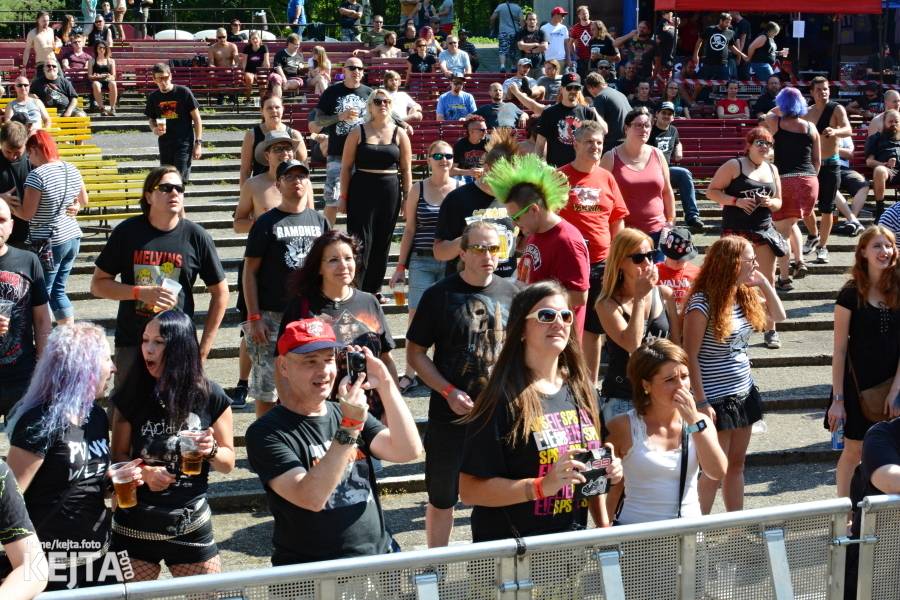 Valník podvacáté: Slánský festival viděl Visací zámek, Wohnout i Prague Conspiracy