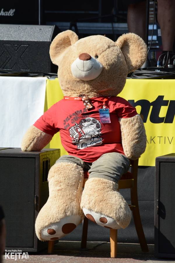 Valník podvacáté: Slánský festival viděl Visací zámek, Wohnout i Prague Conspiracy