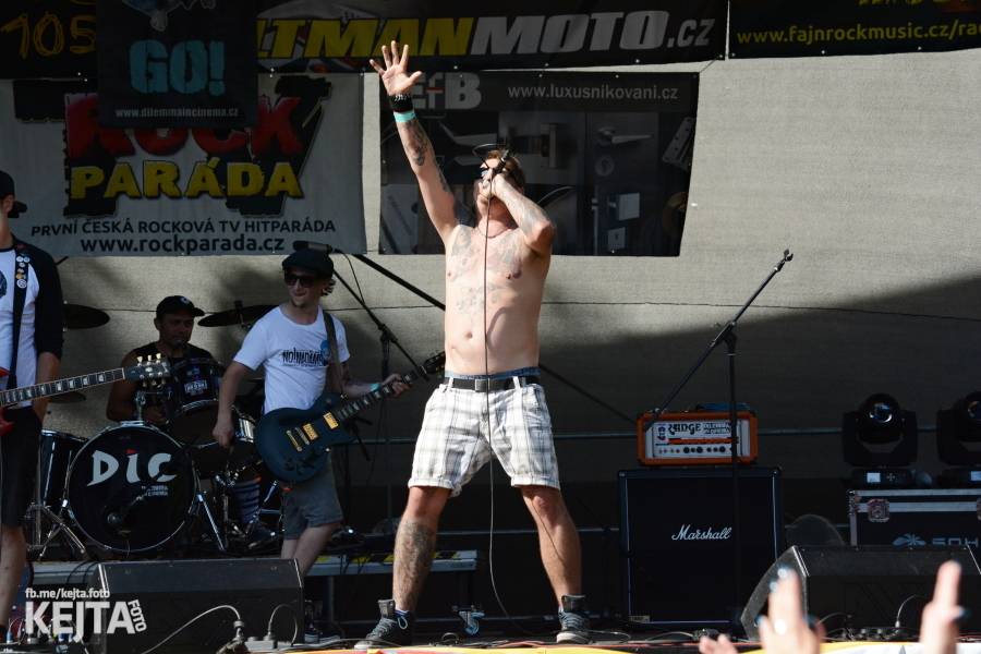 Valník podvacáté: Slánský festival viděl Visací zámek, Wohnout i Prague Conspiracy