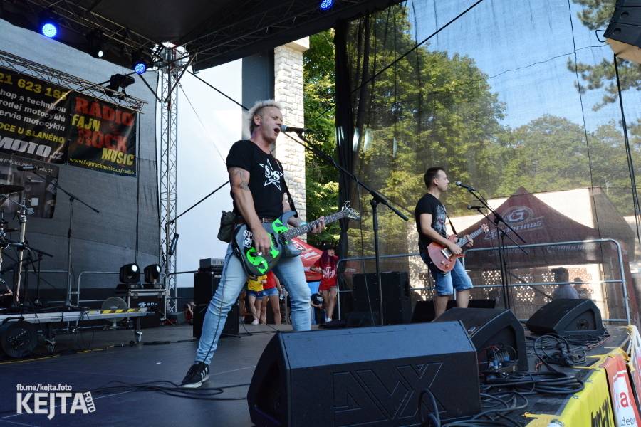 Valník podvacáté: Slánský festival viděl Visací zámek, Wohnout i Prague Conspiracy