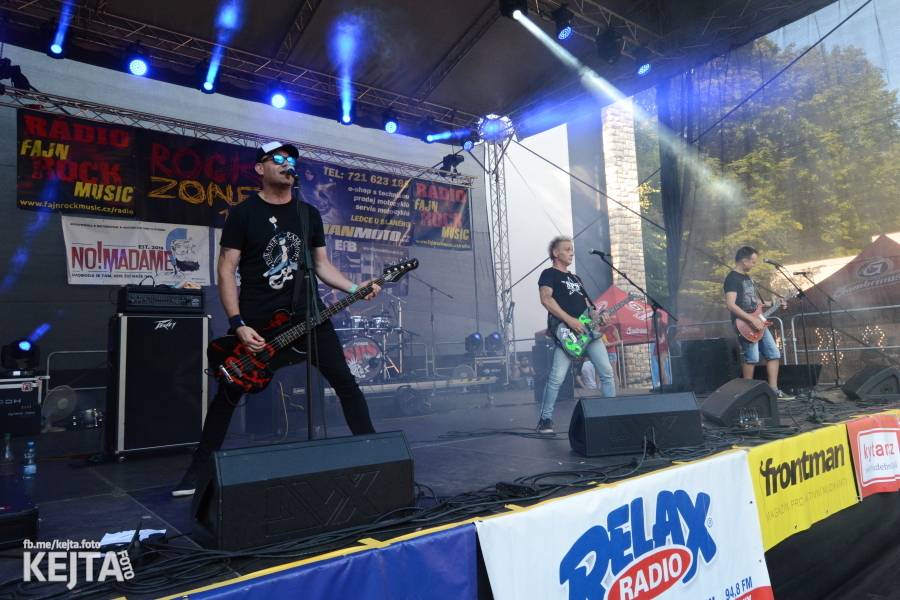 Valník podvacáté: Slánský festival viděl Visací zámek, Wohnout i Prague Conspiracy